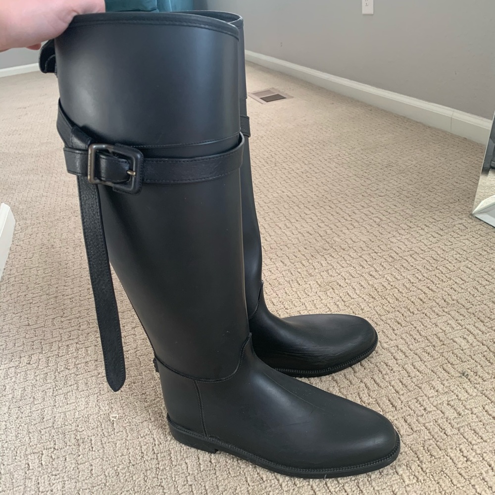 Burberry rain boots with buckle size 39